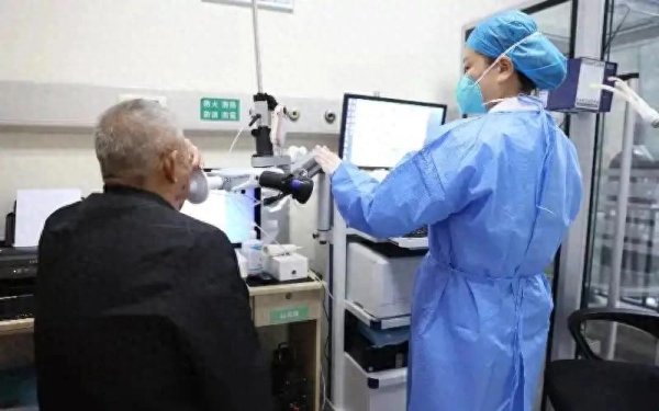 国际足联世界杯赛事入口 上年岁的慢阻肺一又友切记, 早上2不作念、3不吃, 坚握就会受益终生!